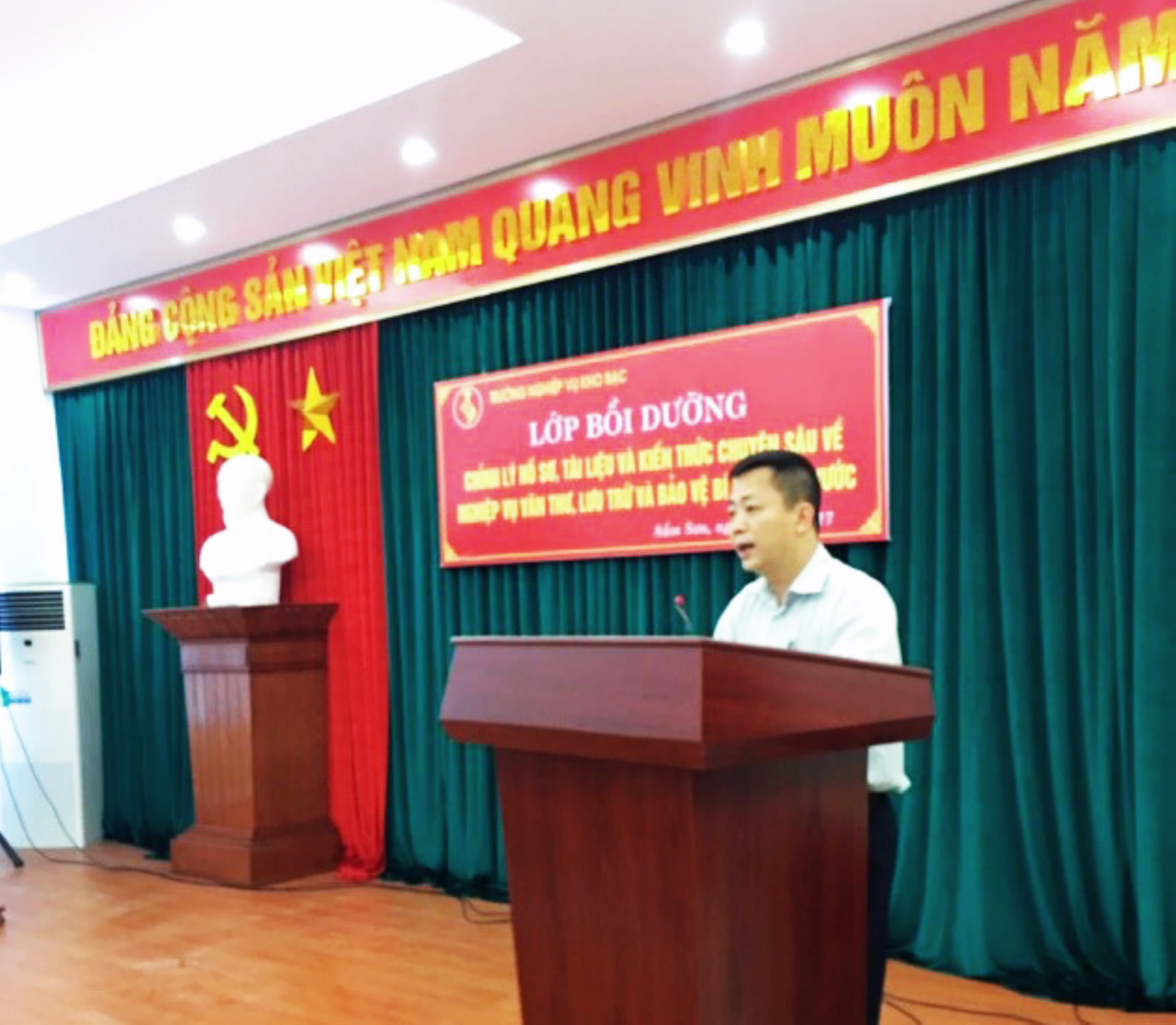 Kho bạc Nhà nước tổ chức lớp bồi dưỡng chỉnh lý hồ sơ, tài liệu và kiến thức chuyên sâu về nghiệp vụ văn thư, lưu trữ và bảo vệ bí mật Mocbai10 nổ hũ slot theo các Mocbai66 nhà cái mới