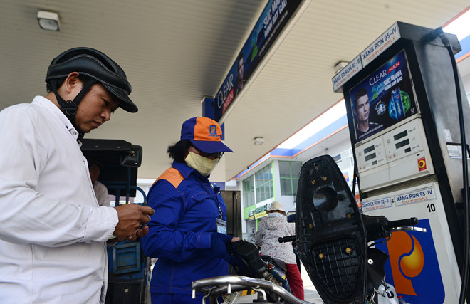 Điều hành giá xăng dầu theo nguyên tắc thị trường